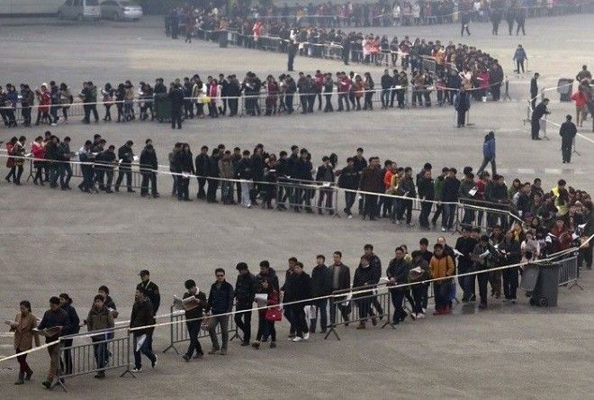 20 шокирующих фотографий показывающих как в Китае много людей