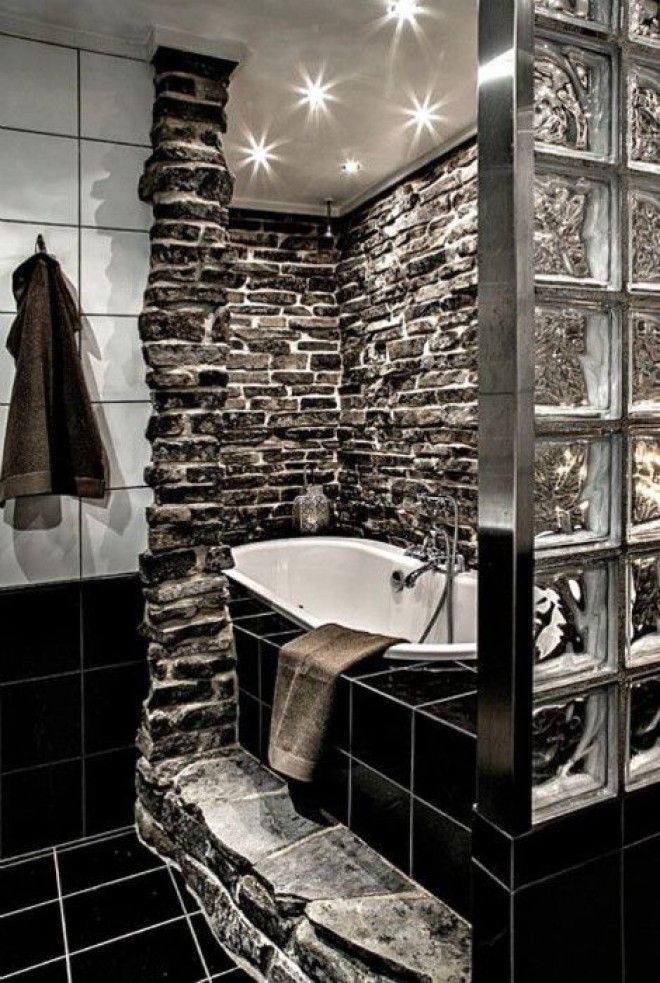 Ванная комната украшенная каменной кладкой