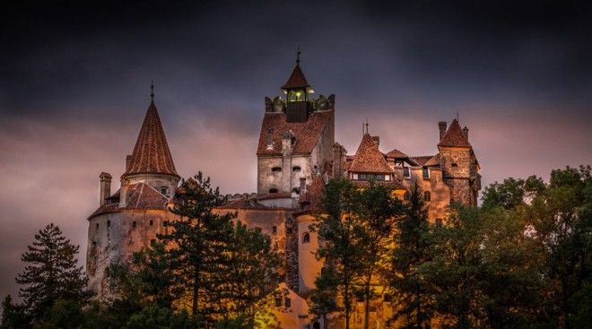 10 самых страшных замков мира