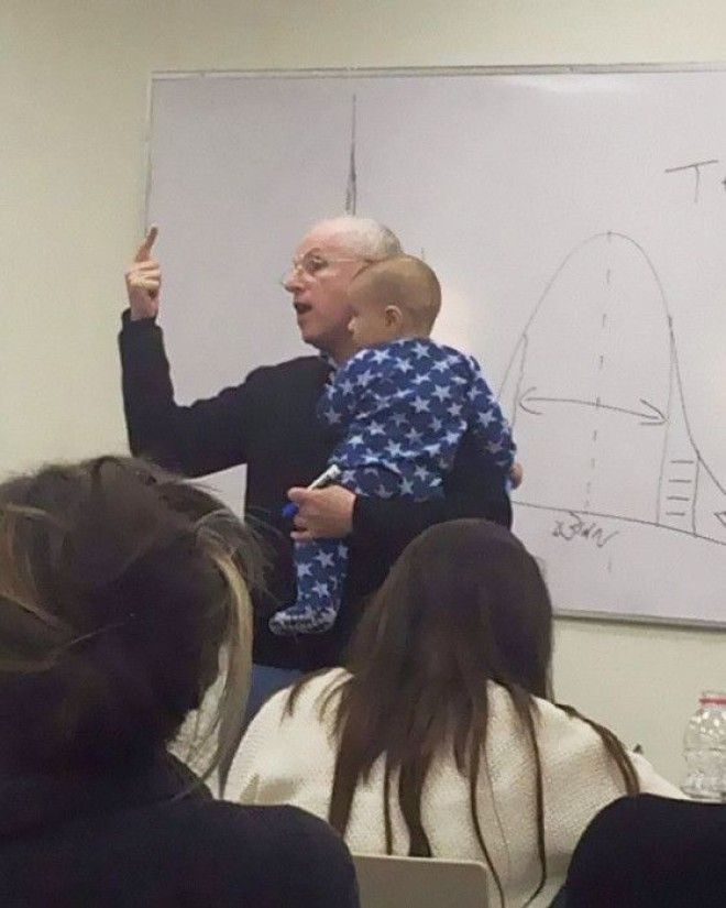 Ребенок одной из студенток заплакал во время лекции