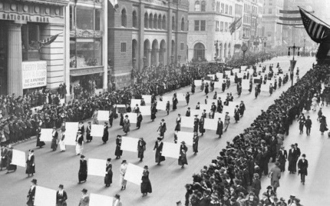 Парад суфражисток 1910 год