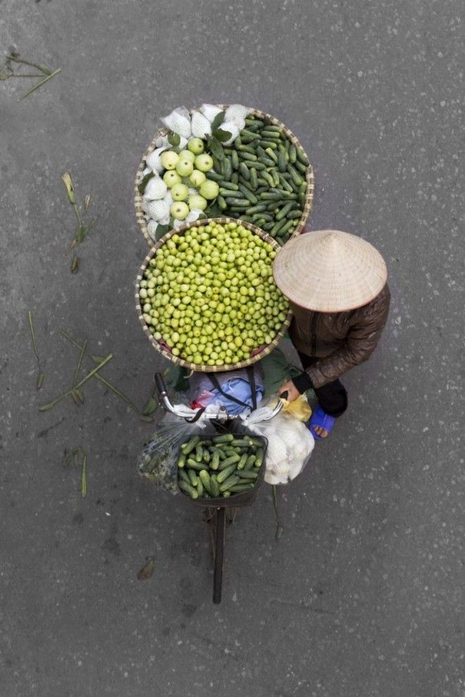Вьетнамские уличные торговцы воплощение гармонии