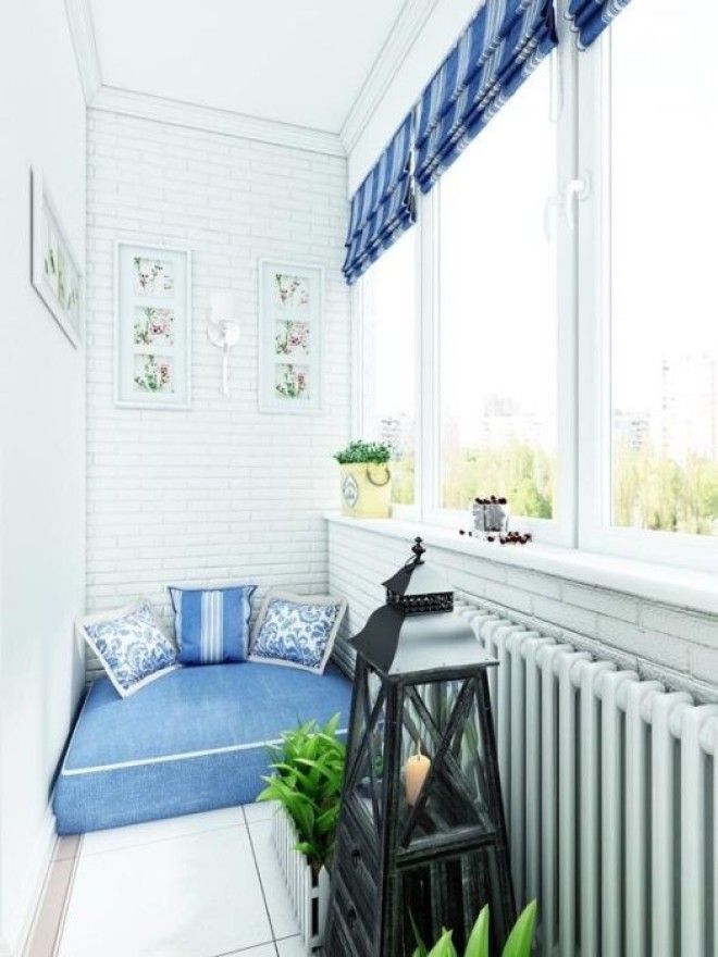 Максимально уютный балкон с непринужденным и понастоящему домашним интерьером 