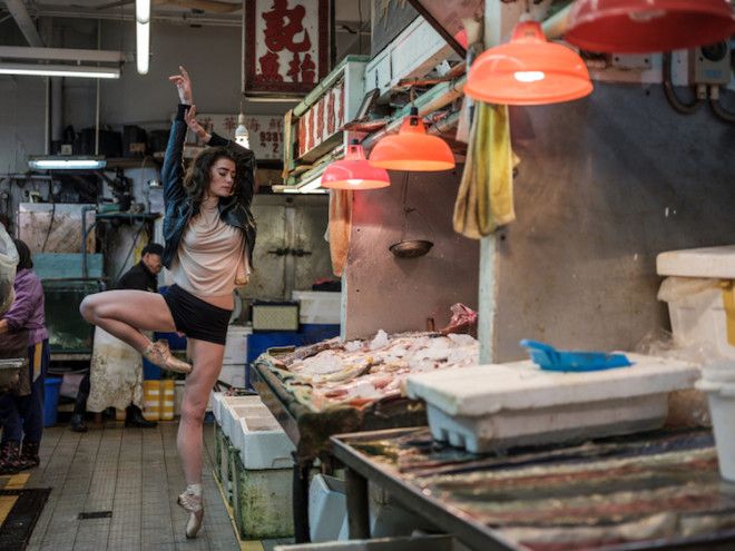 Балерины на улицах Гонконга