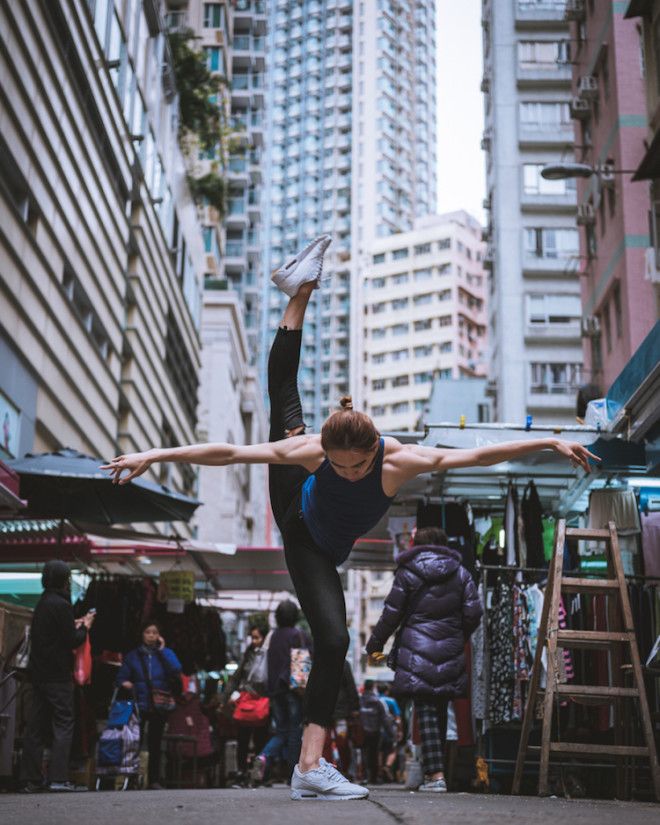 Балерины на улицах Гонконга