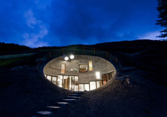 Подземный дом в Швейцарии