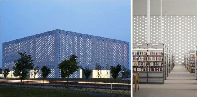 Стены этой библиотеки полностью сделаны из монолитных перфорированных алюминиевых листов Это обеспечивает равномерное распространение света по всей площади помещения библиотеки