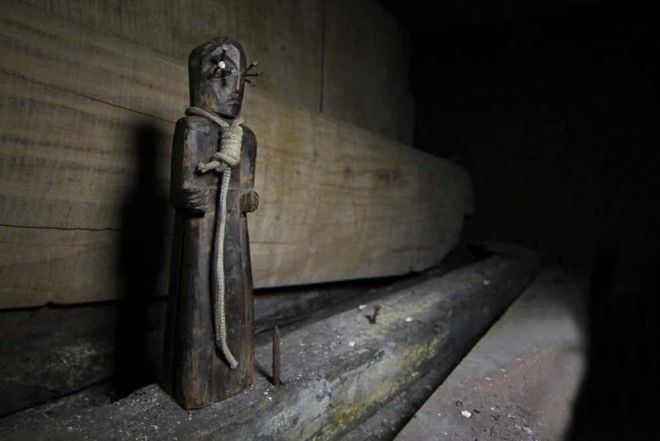 Колдовская статуя ведьмы находки пещеры страшные истории