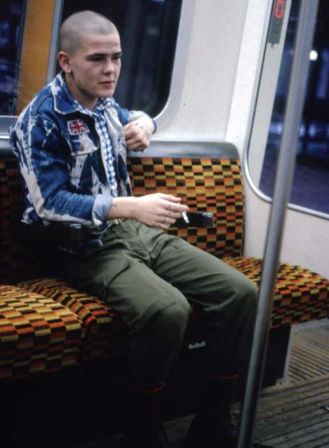 Опубликованы фотографии лондонских скинхедов сделанные в 1980е годы