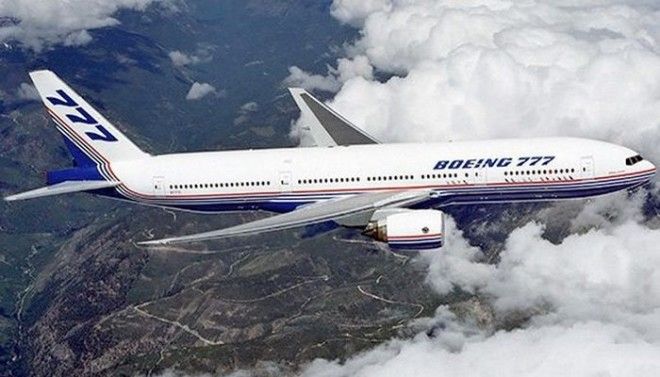 Пассажирский самолет Boeing 777