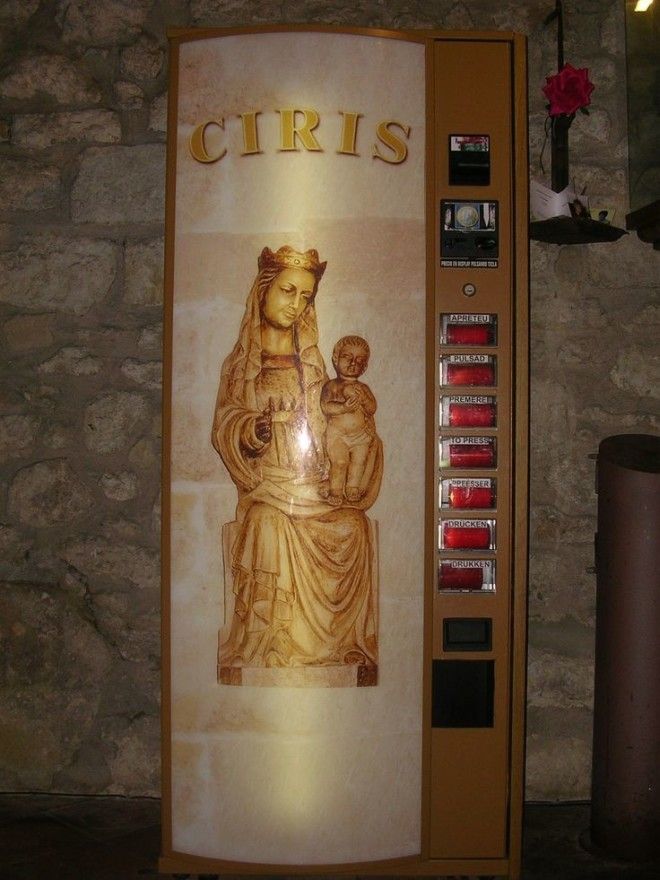 3 Автомат по продаже свечей в церкви Существуют также автоматы с религиозной символикой вендинговый аппарат торговые автоматы фото