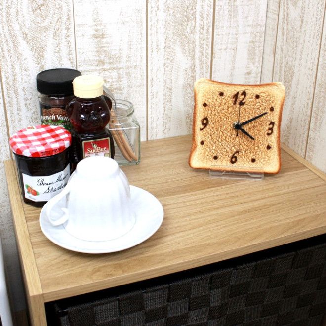 Аппетитные кухонные часы в форме хлебного тоста