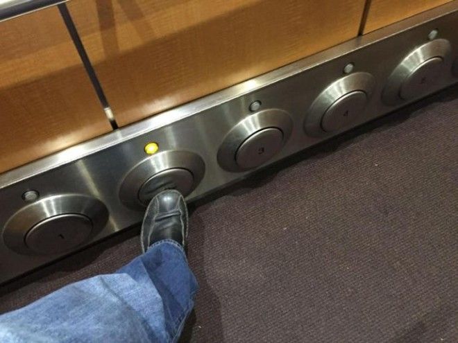 25 подъездных лифтов которые заставят вас безудержно смеяться