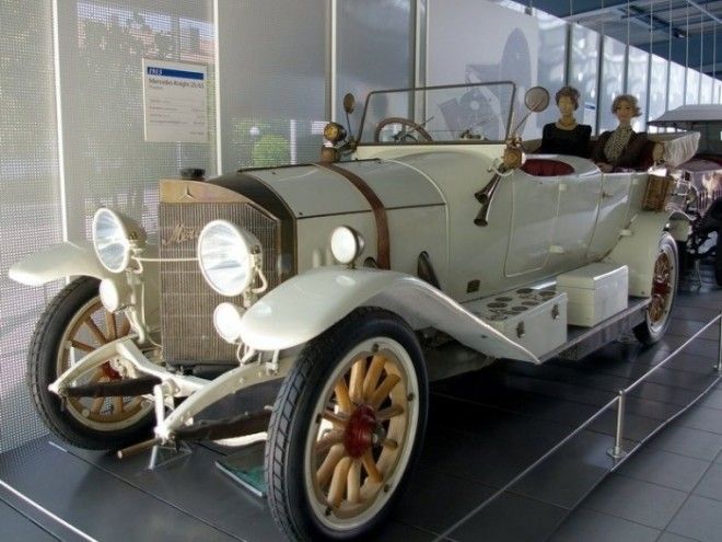Одна из первых моделей Мерседеса выпуска 1913 года Фото onlinetravellerru