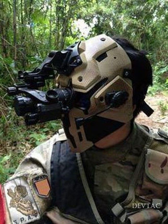 Шлем подразделения SAS защищающий от пуль