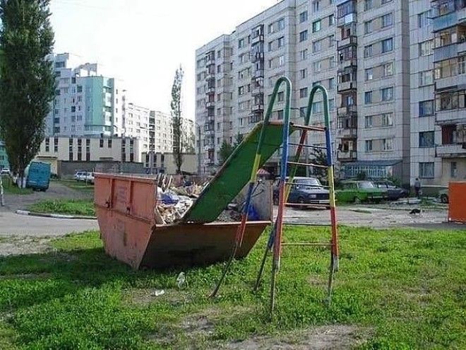 13 фото детских площадок в России на которые вы вряд ли отведёте своих детей
