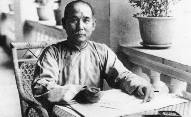 Сун Ят Сен Сун Ят Сен довольно спорная личность оказавшая большое влияние на становление революционного самосознания китайского рабочего класса