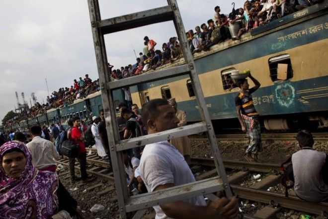 Сомнительное удовольствие катания на поездах в Бангладеш