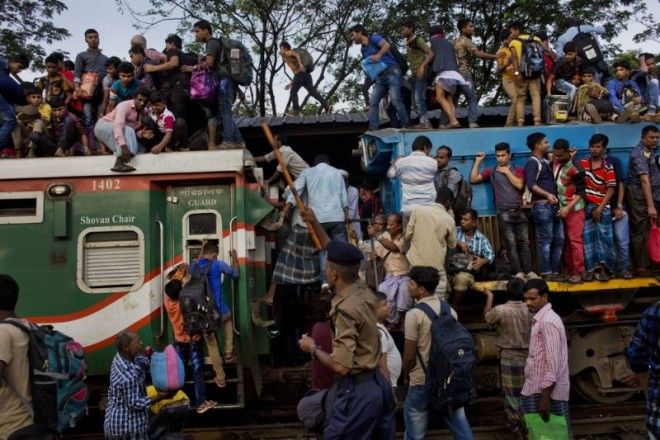 Сомнительное удовольствие катания на поездах в Бангладеш