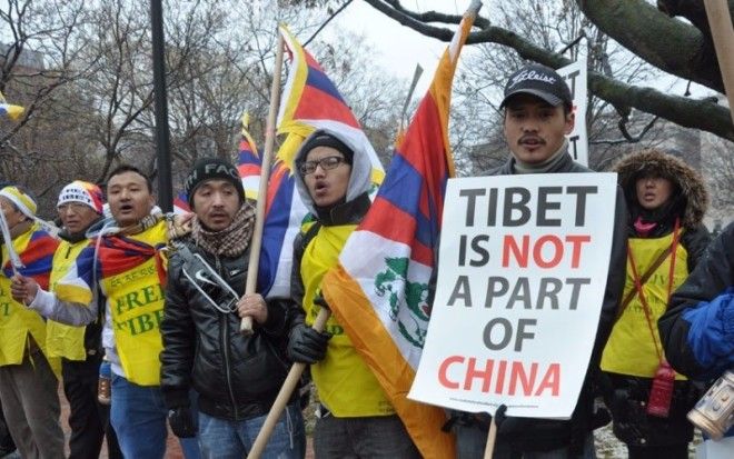 Тибет Годы существования с 1912 по 1951 гг   В истории Тибета насчитывающей несколько тысяч лет 1912 год дата знаменательная Именно тогда ДалайЛама XIII объявил о независимости Тибета от Китая и провозгласил независимое Тибетское государство В 1951 году китайские войска вторглись в Тибет и оккупировали его В 1959 году вспыхнуло восстание направленное против китайских захватчиков но оно было быстро подавлено Тибетцы призывают к независимости по сей день и у них имеется множество сторонников среди мировых политиков и известных деятелей науки и искусства
