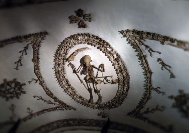 Смерть с весами Фрагмент украшения церкви СантаМарияделлаКончеционе Фото scisnenet