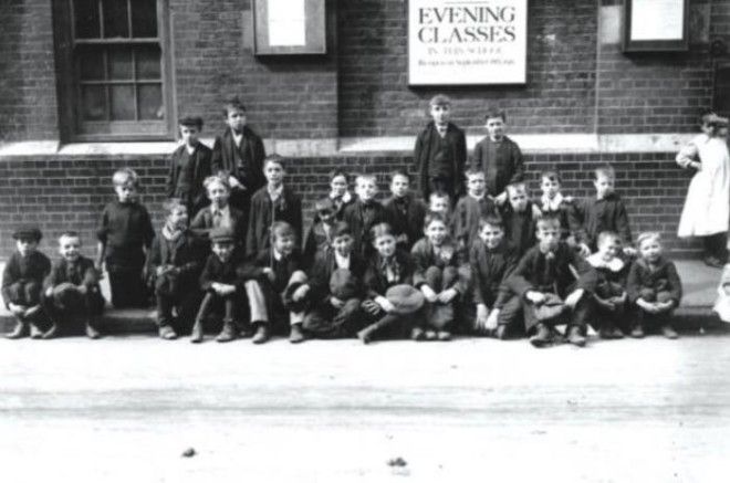 Школьники Шордича на акции протеста 1911 год Фото libcomorg